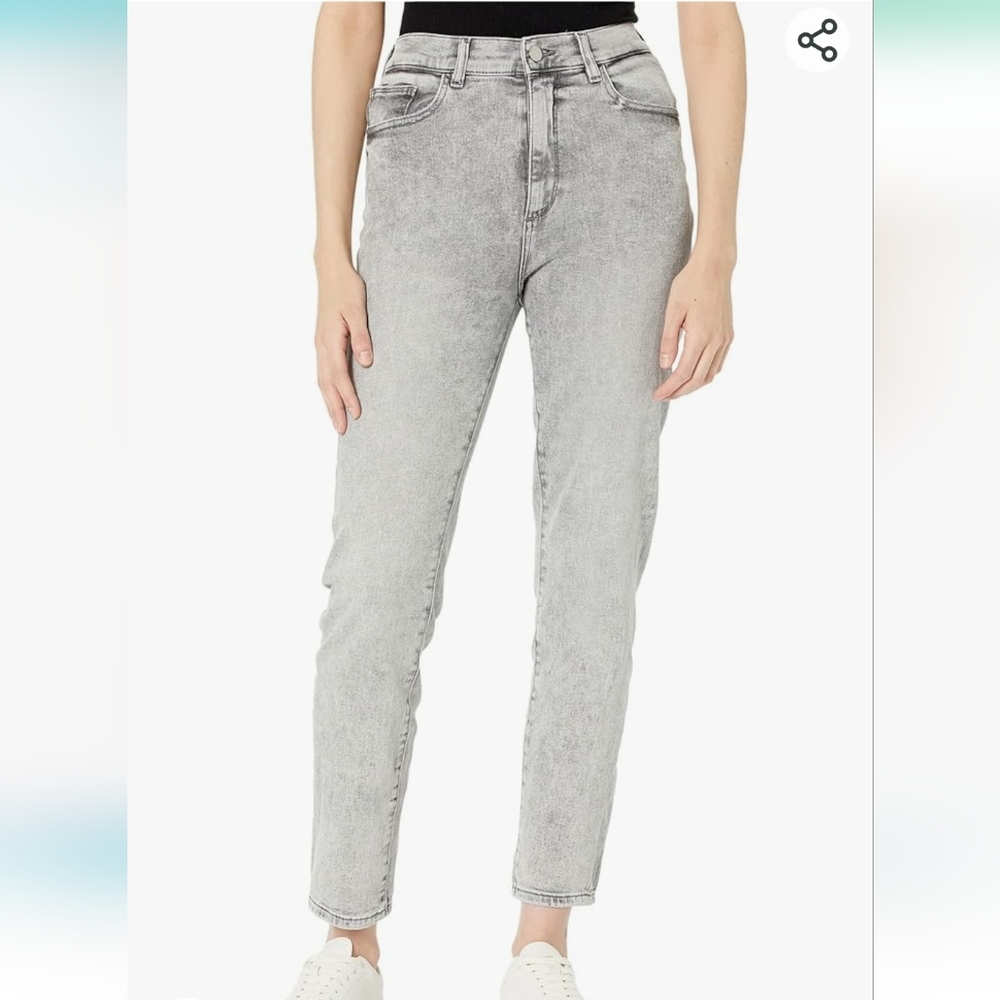 Dl1961  straight stretch high rise jeans.
